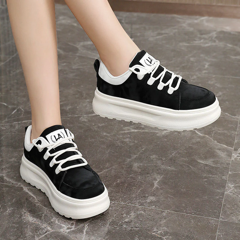 Damen sportliche Sneakers mit gedämpfter Laufsohle und atmungsaktivem Obermaterial Heidi Mode - Image 4