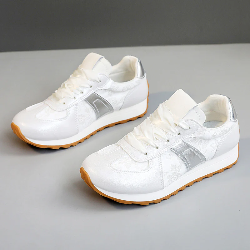 Damen sportliche Sneakers mit glänzenden Akzentdetails und atmungsaktiver Obermaterialstruktur Heidi Mode - Image 7