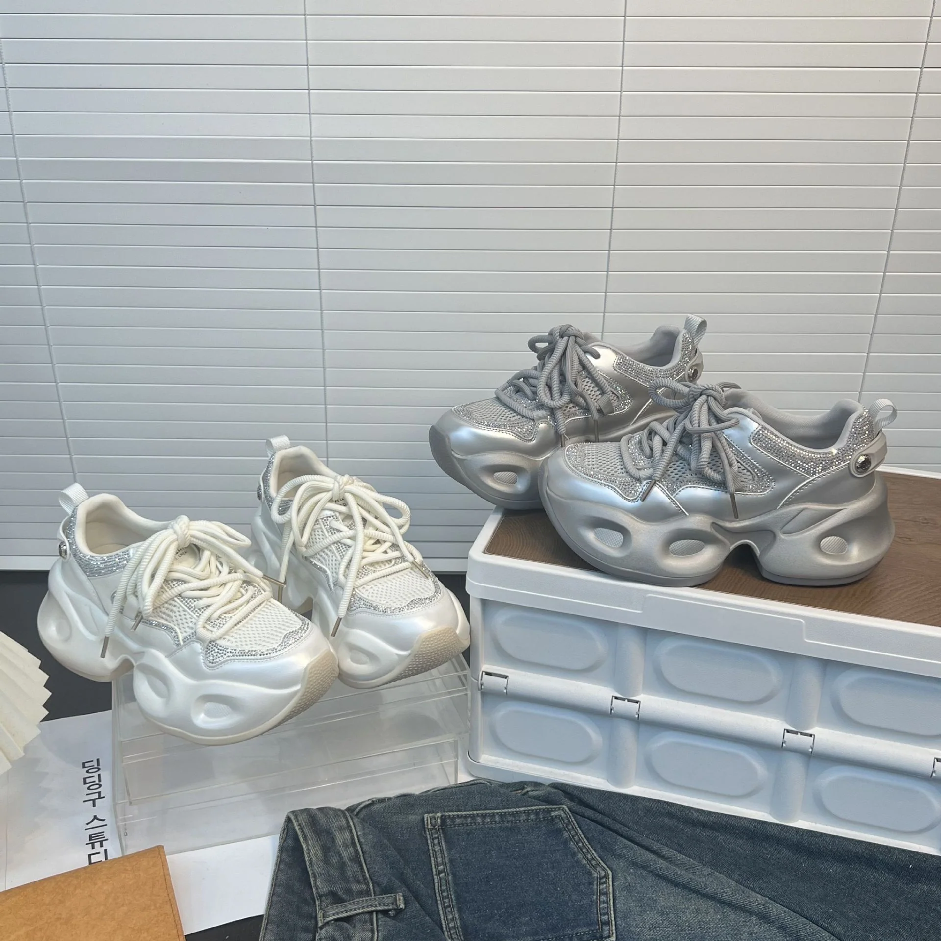 Damen Sportliche Sneakers mit Glitzer-Akzenten und innovativer Dämpfungstechnologie Heidi Mode - Image 3