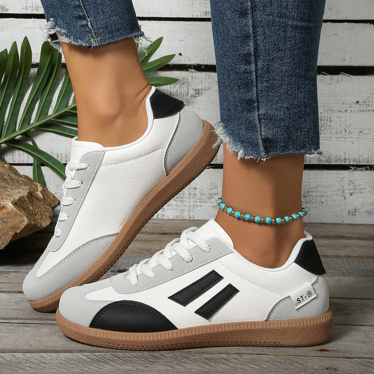 Damen sportliche Sneakers mit griffiger Laufsohle und atmungsaktivem Obermaterial Heidi Mode - Image 2
