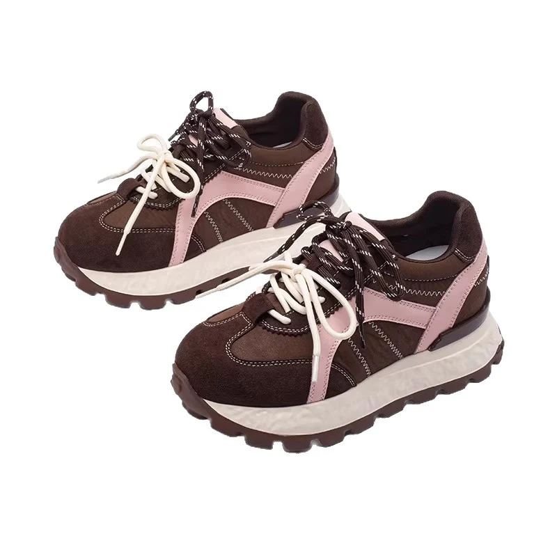 Damen Sportliche Sneakers mit hochelastischer Sohle und modischen Akzenten Heidi Mode - Image 5