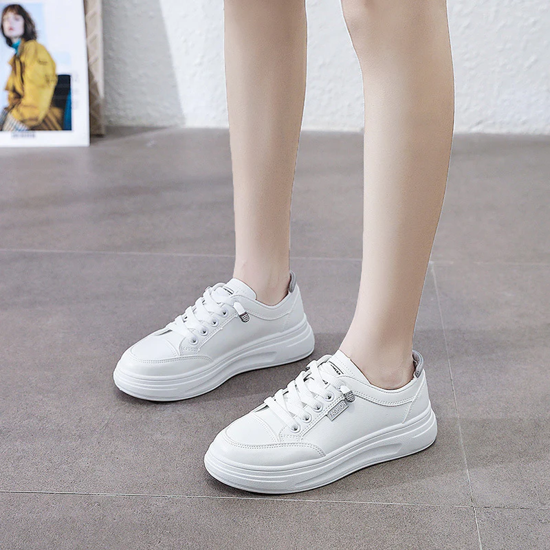 Damen Sportliche Sneakers mit hochgezogener Sohle und atmungsaktiver Mesh-Oberfläche Heidi Mode - Image 4