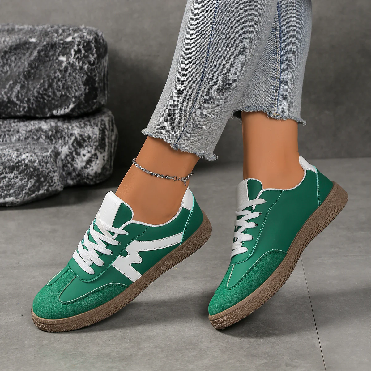 Damen Sportliche Sneakers mit hochwertigem Obermaterial und dämpfender Sohle Heidi Mode - Image 2