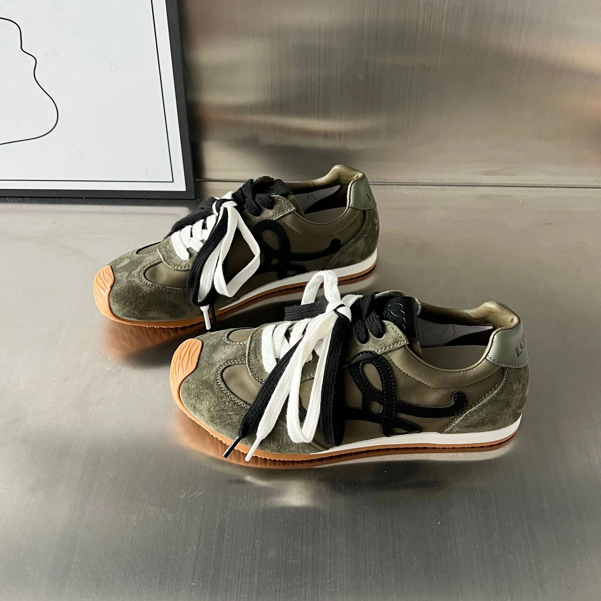 Damen Sportliche Sneakers mit hochwertigem Wildleder und atmungsaktivem Obermaterial Heidi Mode - Image 3