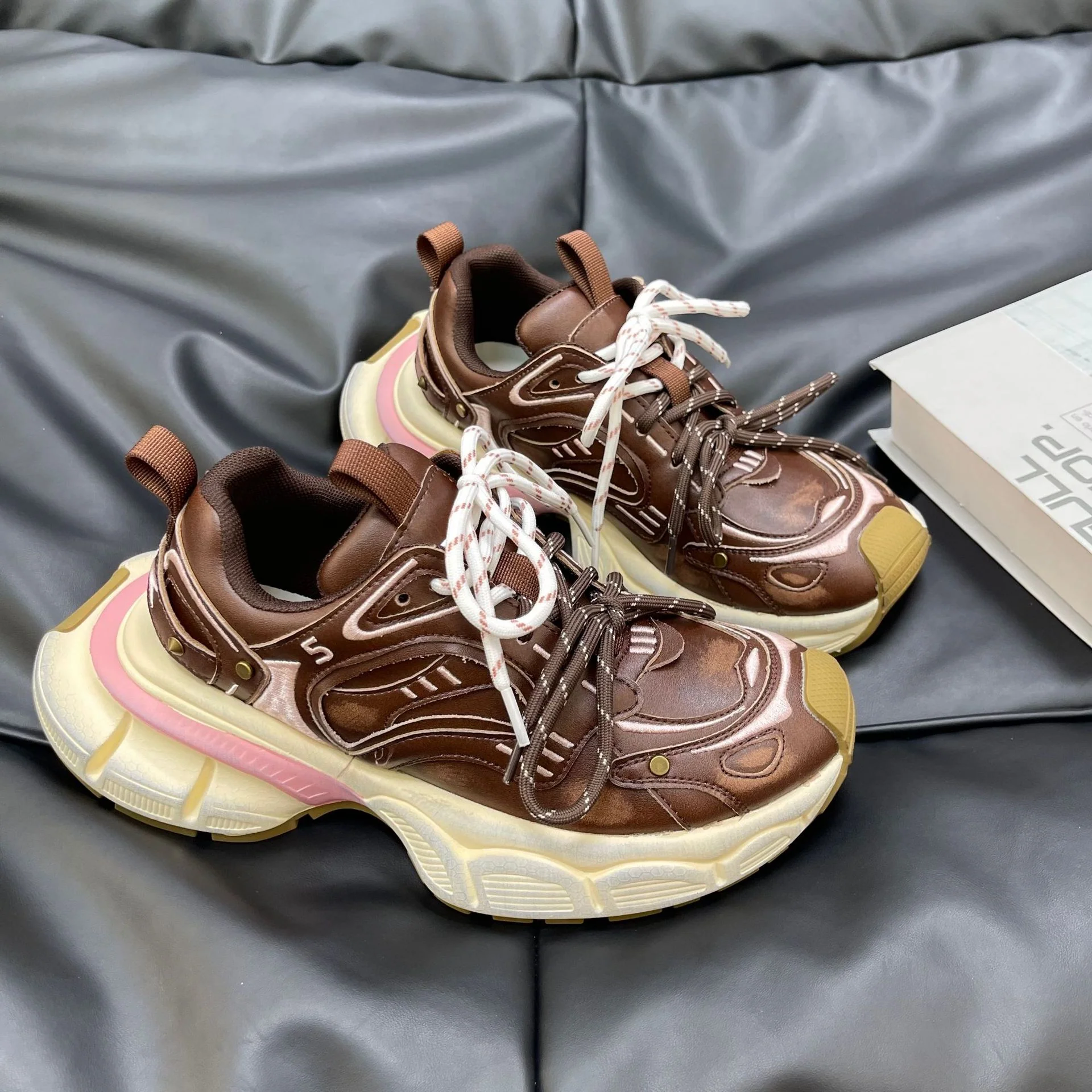 Damen Sportliche Sneakers mit innovativem Dämpfungssystem und modischem Design Heidi Mode - Image 5