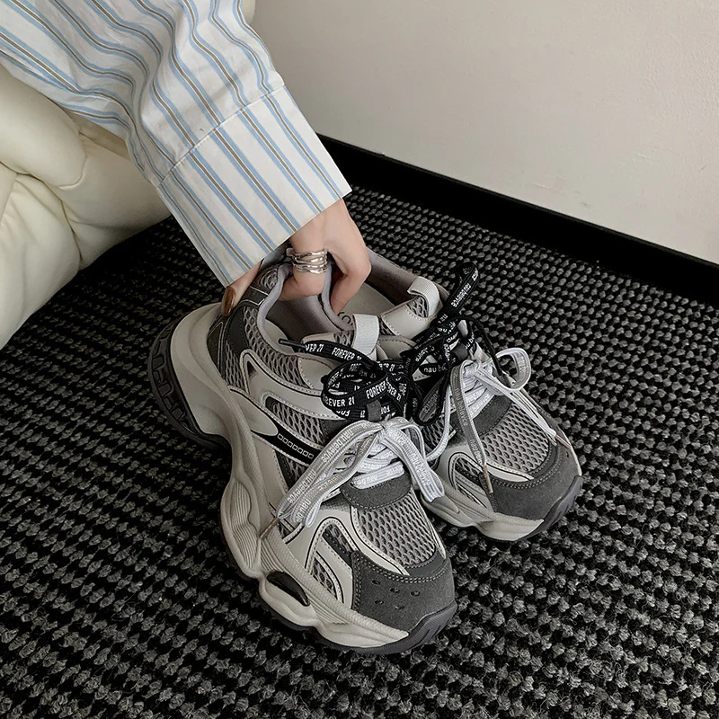 Damen Sportliche Sneakers mit innovativem Design und atmungsaktiver Obermaterialstruktur Heidi Mode - Image 4