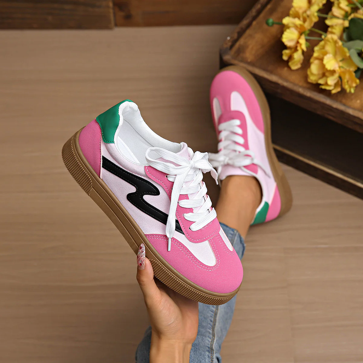 Damen Sportliche Sneakers mit innovativem Design und rutschfester Sohle Heidi Mode - Image 4