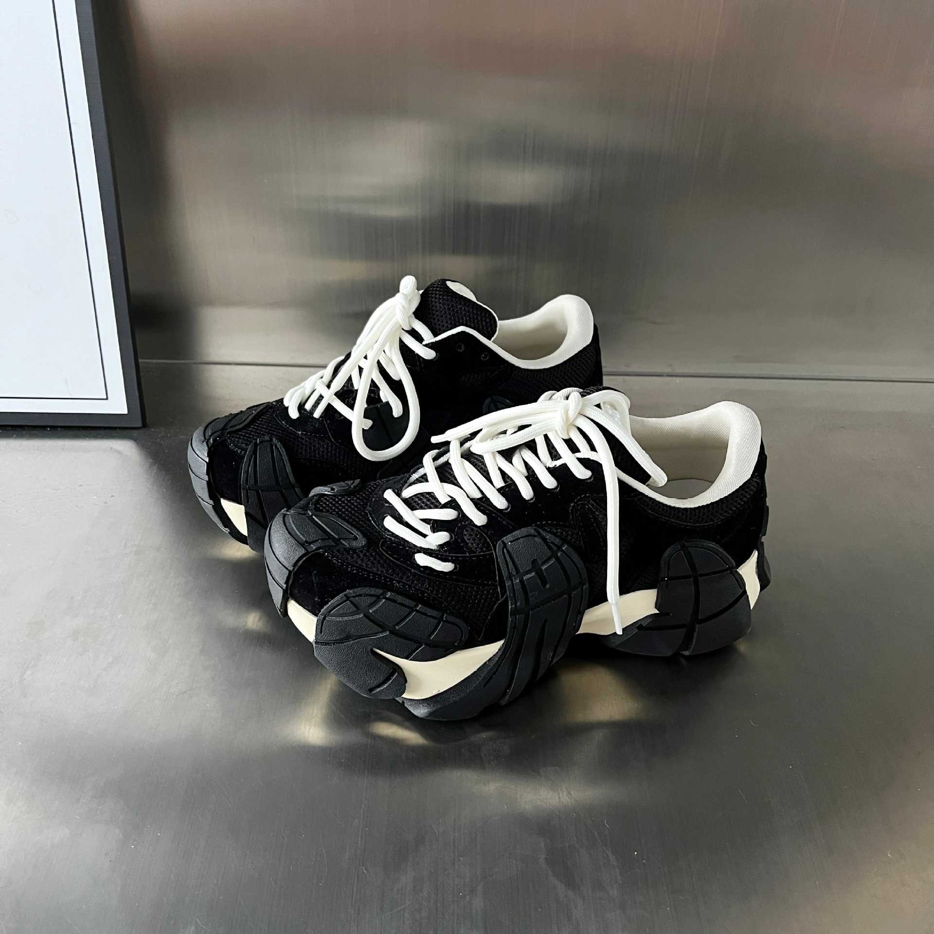 Damen Sportliche Sneakers mit innovativem Design und rutschfester Sohle Heidi Mode - Image 2