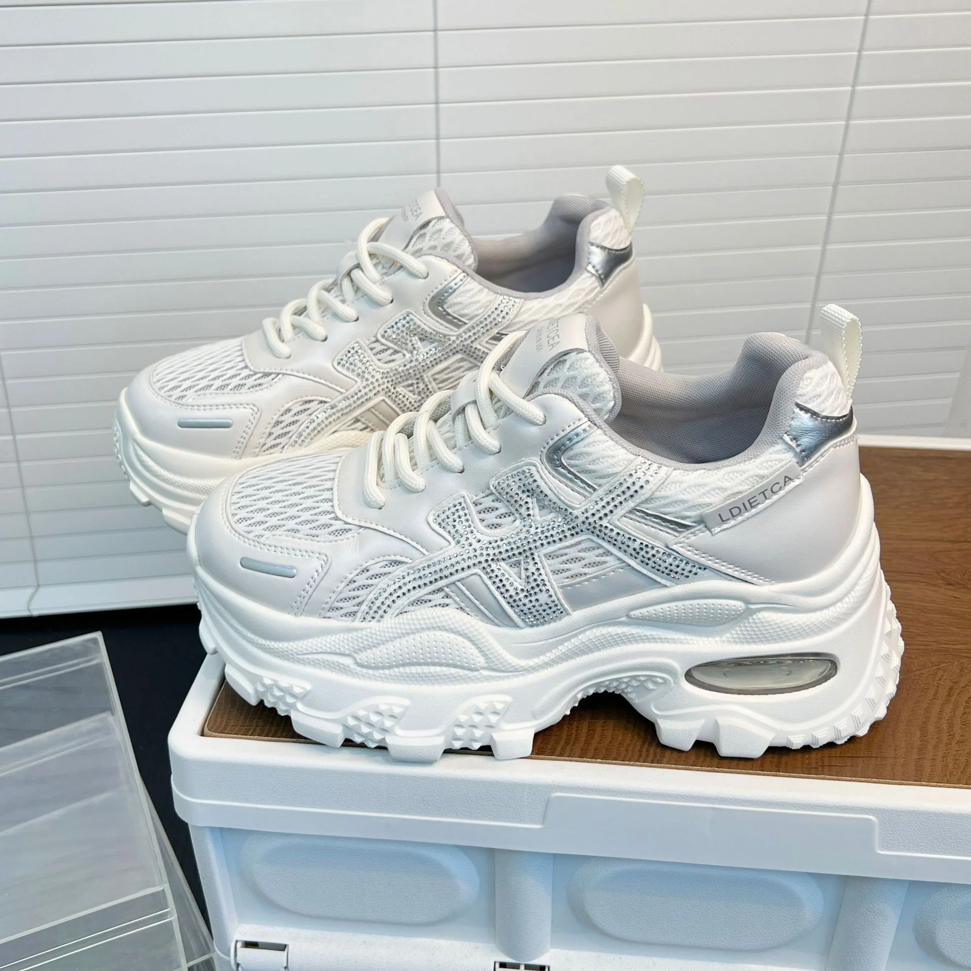 Damen Sportliche Sneakers mit innovativem Mesh-Design und modischer Plattformsohle Heidi Mode - Image 2