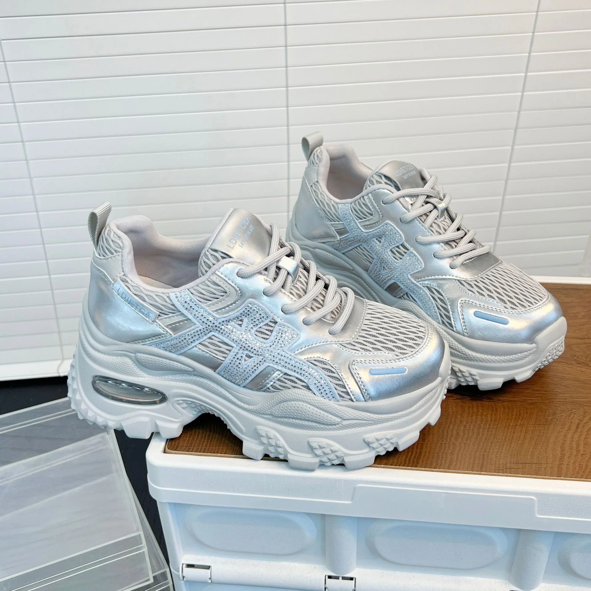 Damen Sportliche Sneakers mit innovativem Mesh-Design und modischer Plattformsohle Heidi Mode - Image 5