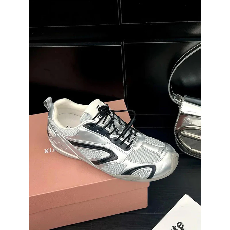 Damen Sportliche Sneakers mit innovativem Schnürsystem und atmungsaktiver Sohle Heidi Mode - Image 6