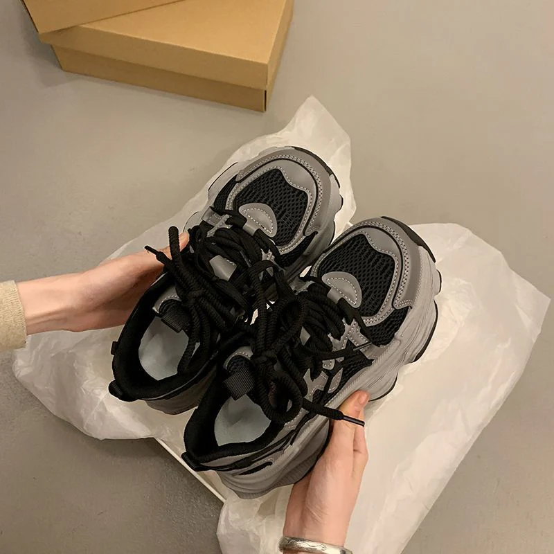 Damen sportliche Sneakers mit innovativer Dämpfungstechnologie und atmungsaktivem Obermaterial Heidi Mode - Image 3