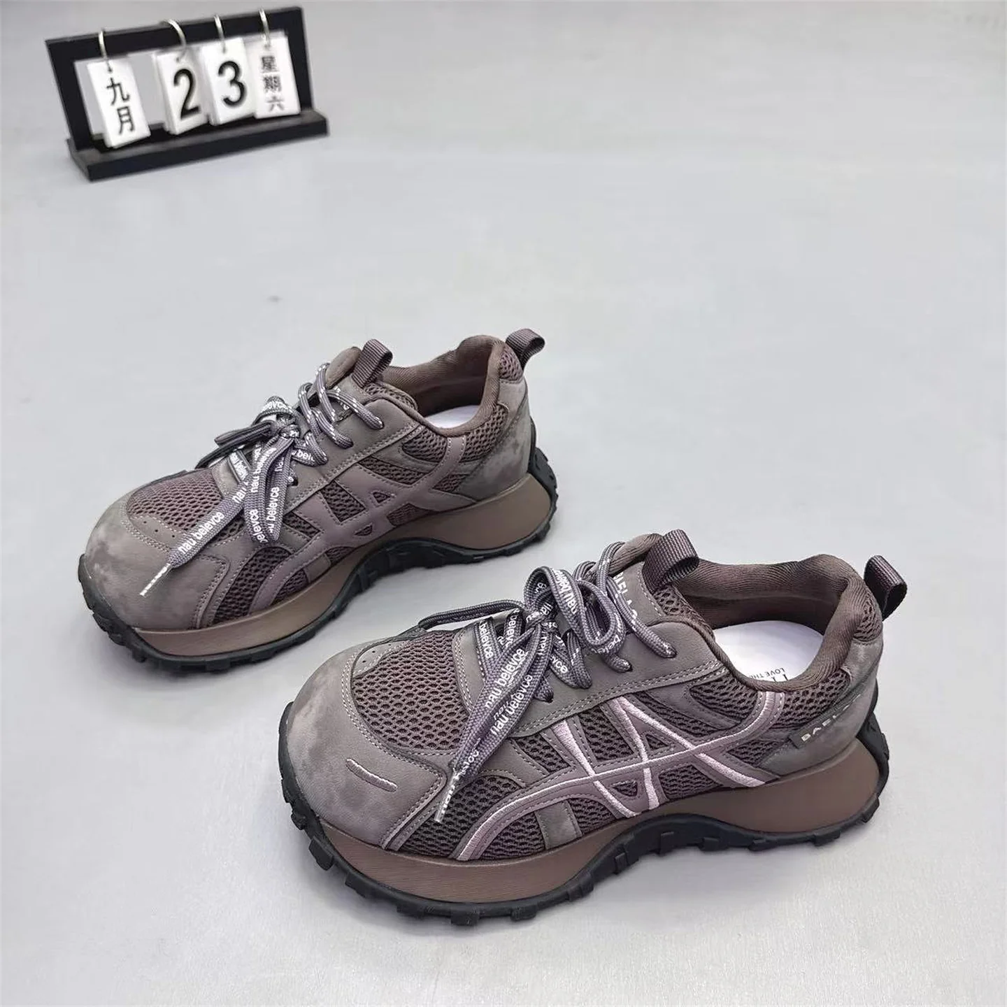 Damen sportliche Sneakers mit innovativer Dämpfungstechnologie und atmungsaktiver Obermaterialkombination Heidi Mode - Image 8
