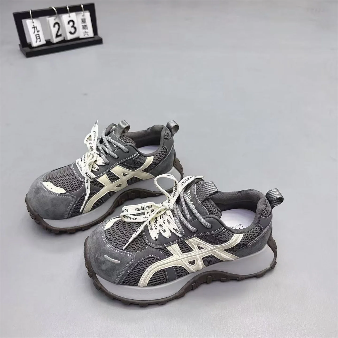 Damen sportliche Sneakers mit innovativer Dämpfungstechnologie und atmungsaktiver Obermaterialkombination Heidi Mode - Image 9