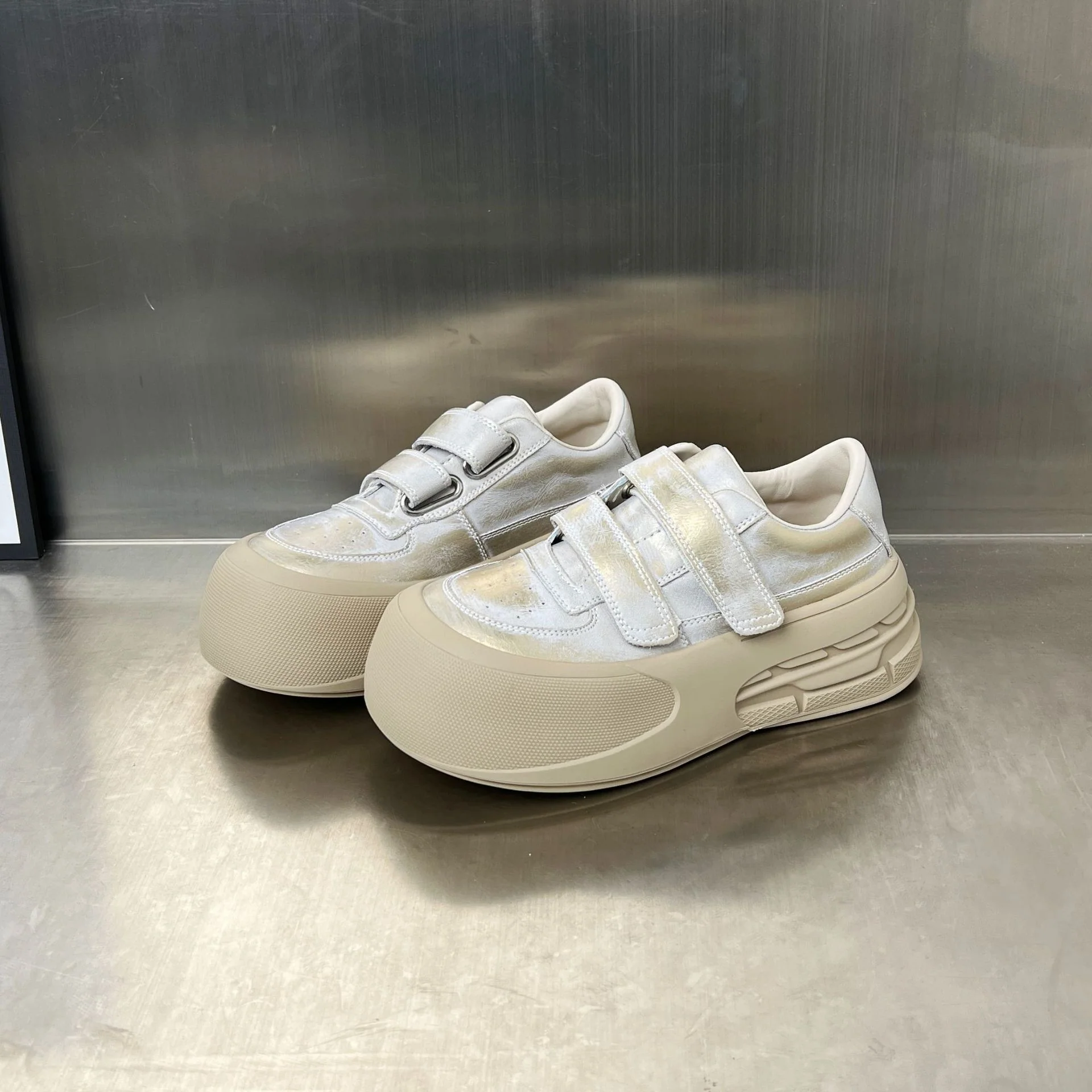 Damen Sportliche Sneakers mit innovativer Klettverschluss-Technologie und dämpfendem Fußbett Heidi Mode - Image 7