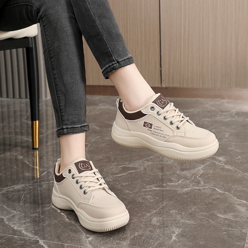 Damen Sportliche Sneakers mit klassischem Design und atmungsaktiven Einsätzen Heidi Mode - Image 3