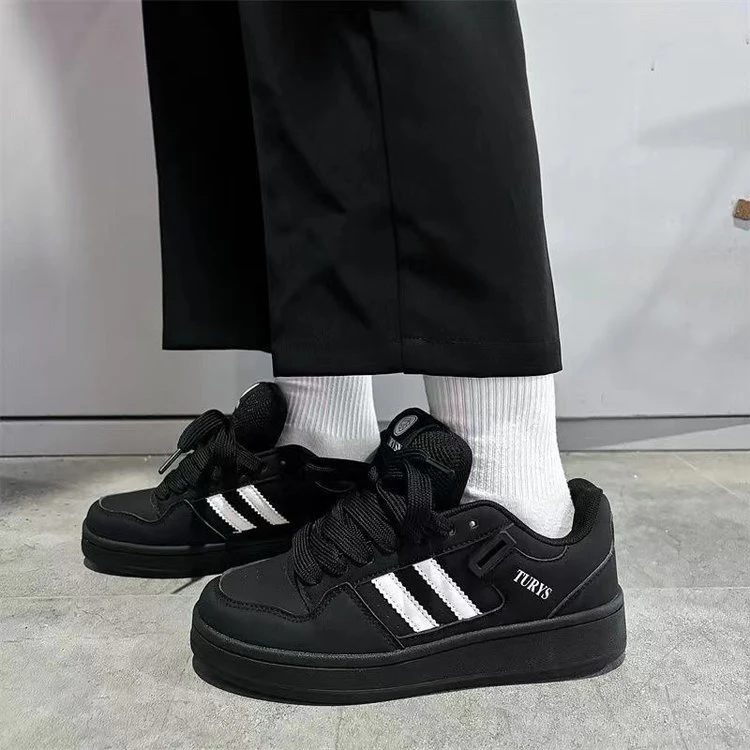 Damen Sportliche Sneakers mit klassischem Design und dämpfender Sohle Heidi Mode - Image 3