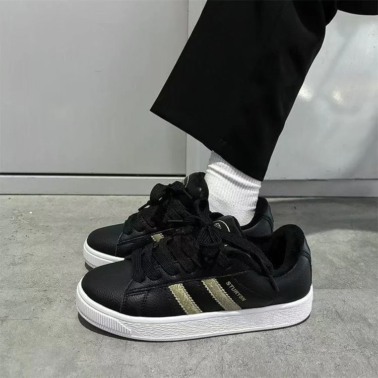 Damen Sportliche Sneakers mit klassischer Silhouette und elegantem Schnürdesign Heidi Mode - Image 4