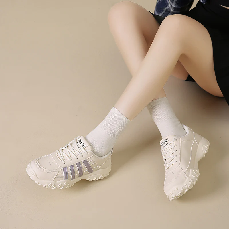 Damen Sportliche Sneakers mit komfortablem Dämpfungssystem und strapazierfähigem Obermaterial Heidi Mode - Image 4