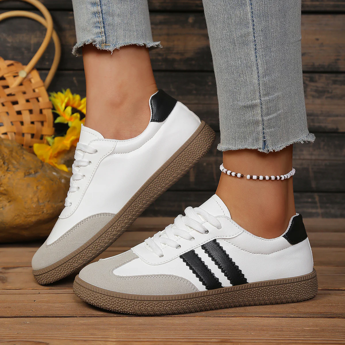 Damen Sportliche Sneakers mit komfortabler Sohle und trendigen Details Heidi Mode - Image 4