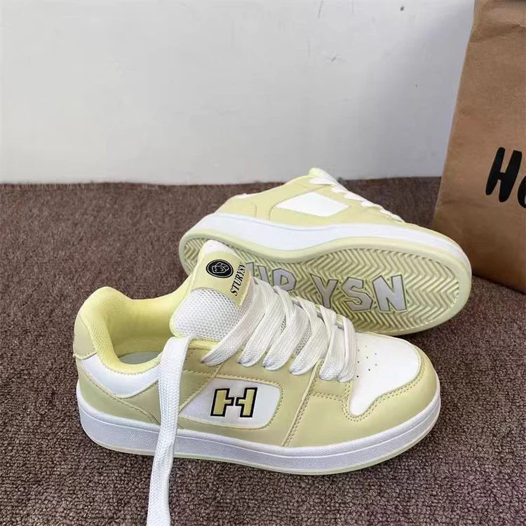 Damen Sportliche Sneakers mit kontrastierenden Farbakzenten und dämpfender Sohle Heidi Mode - Image 4