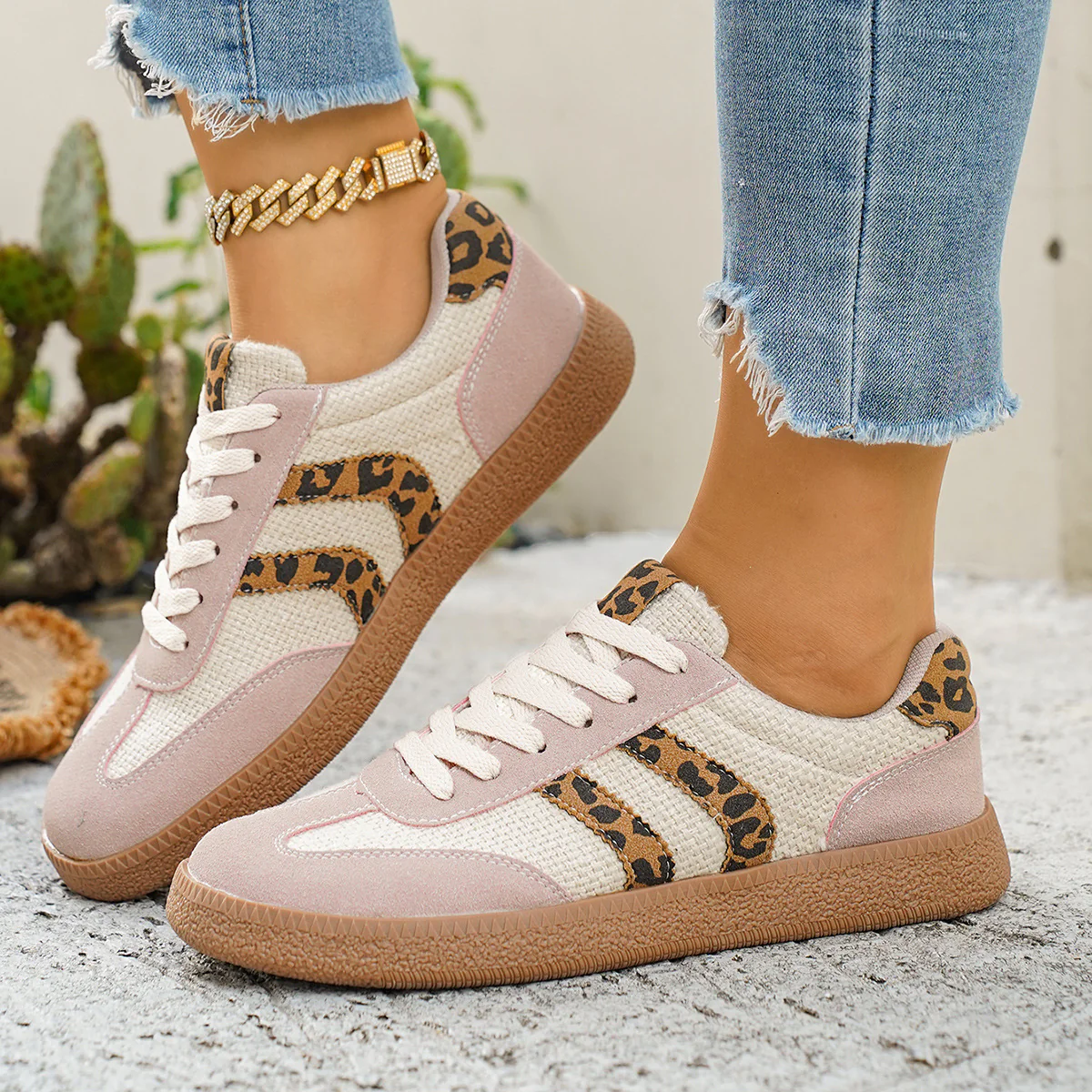 Damen Sportliche Sneakers mit Leoprint-Design und atmungsaktiver Oberflächenstruktur Heidi Mode - Image 4