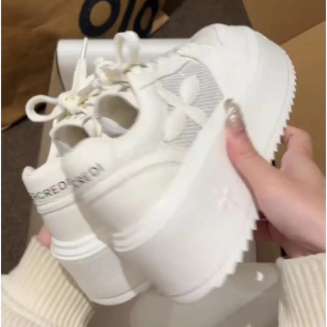 Damen Sportliche Sneakers mit luftdurchlässiger Mesh-Oberfläche und plattenförmiger Sohle Heidi Mode - Image 4