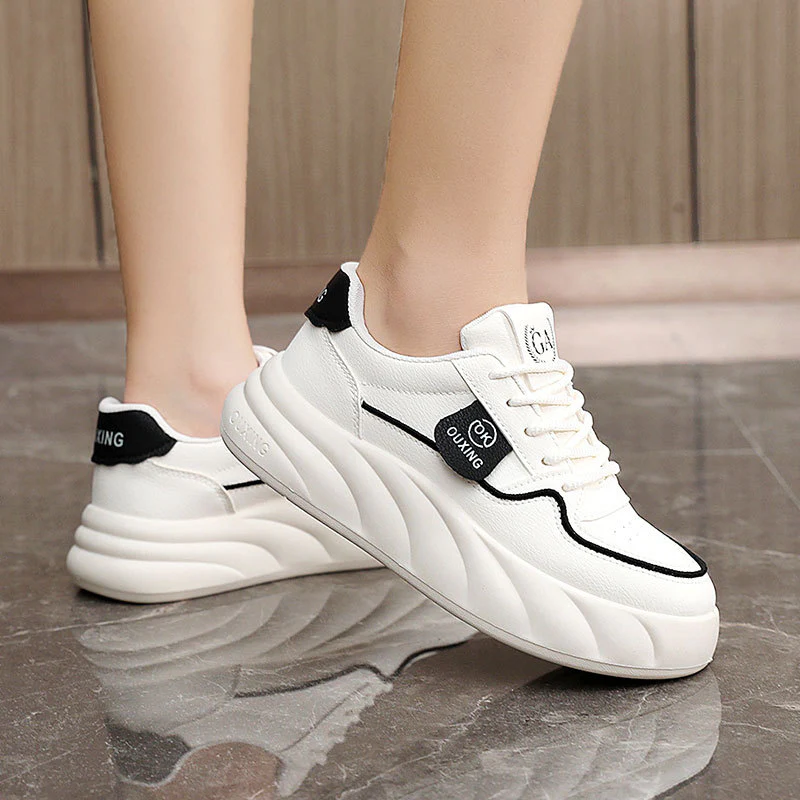 Damen sportliche Sneakers mit luftiger Mesh-Oberfläche und modischem Profil Heidi Mode - Image 3