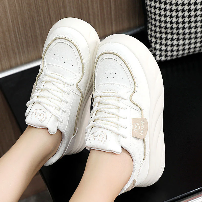 Damen sportliche Sneakers mit luftiger Mesh-Oberfläche und modischem Profil Heidi Mode - Image 4