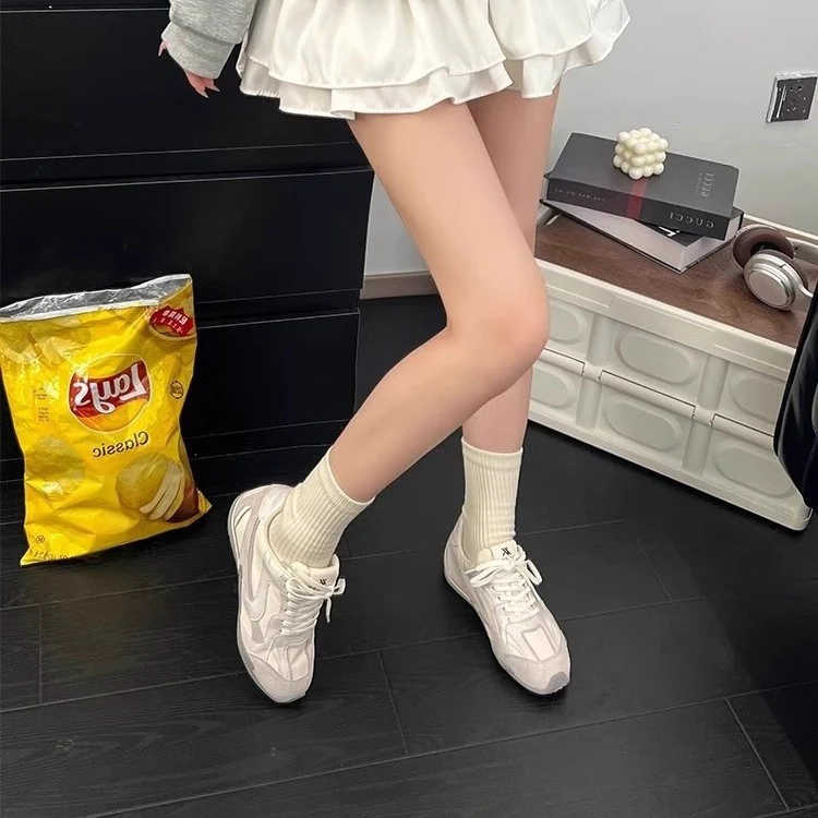 Damen Sportliche Sneakers mit luxuriösem Wildleder und atmungsaktivem Obermaterial Heidi Mode - Image 3