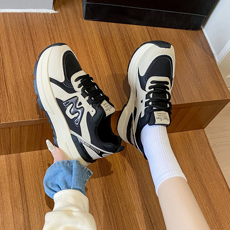 Damen Sportliche Sneakers mit mehrschichtigem Design und dämpfender Laufsohle Heidi Mode - Image 3