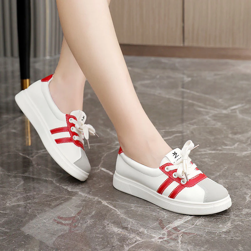 Damen Sportliche Sneakers mit metallischen Akzenten und komfortabler Dämpfung Heidi Mode - Image 3
