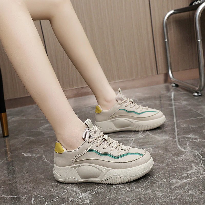 Damen Sportliche Sneakers mit modernem Design und dämpfender Sohle Heidi Mode - Image 3