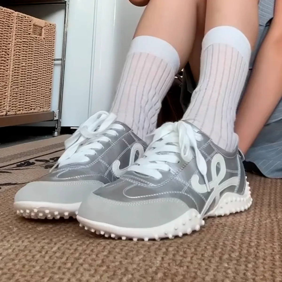 Damen Sportliche Sneakers mit modernem Obermaterial und rutschfester Sohle Heidi Mode - Image 3