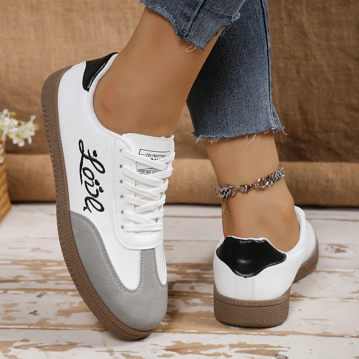 Damen Sportliche Sneakers mit modernem Obermaterial und rutschfester Sohle Heidi Mode - Image 2