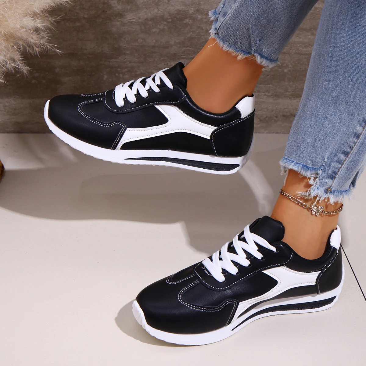 Damen Sportliche Sneakers mit modischem Kontrastdesign Heidi Mode - Image 2