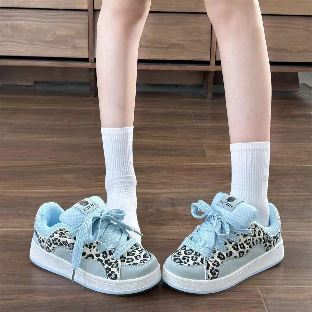 Damen Sportliche Sneakers mit modischem Leo-Muster und bequemer Dämpfung Heidi Mode - Image 2