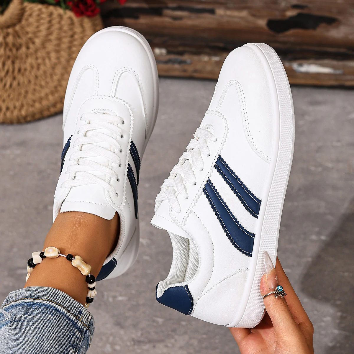 Damen Sportliche Sneakers mit modischen Designelementen Heidi Mode - Image 2