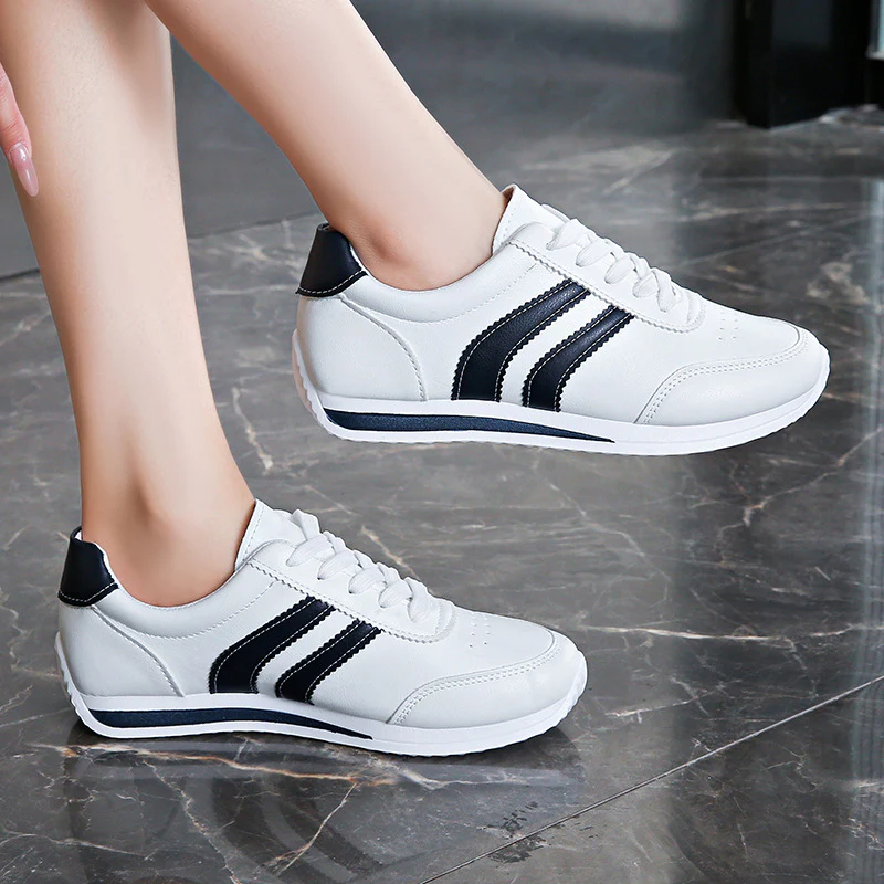 Damen Sportliche Sneakers mit modischen Streifen Heidi Mode - Image 4