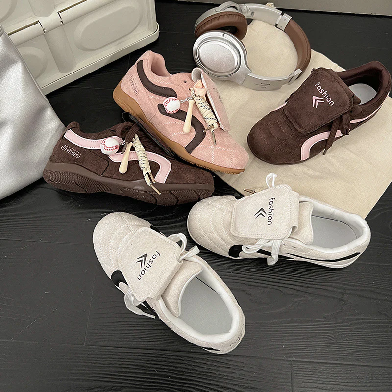 Damen Sportliche Sneakers mit praktischem Klettverschluss und eleganter Wildleder-Optik Heidi Mode - Image 3