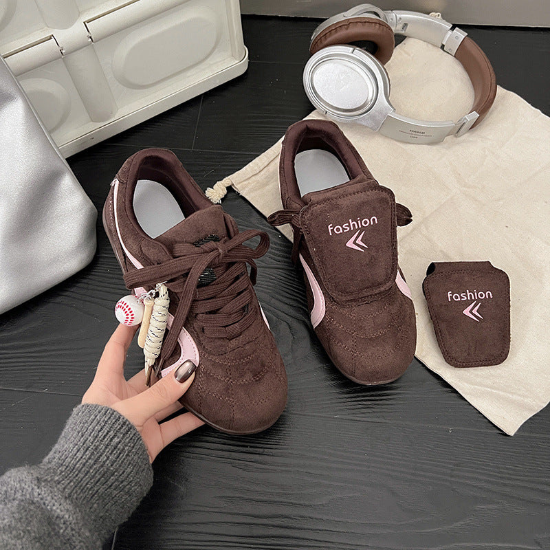Damen Sportliche Sneakers mit praktischem Klettverschluss und eleganter Wildleder-Optik Heidi Mode - Image 4