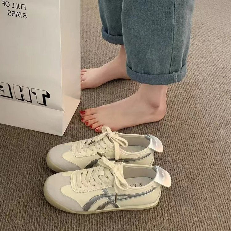 Damen Sportliche Sneakers mit reflektierendem Obermaterial und atmungsaktiver Sohle Heidi Mode - Image 8