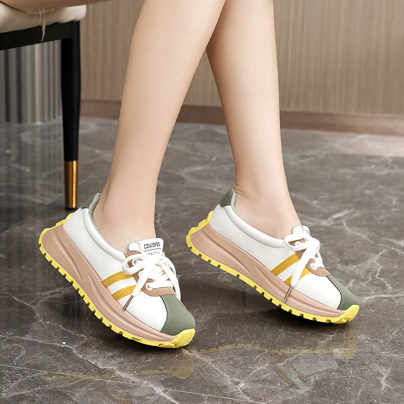 Damen Sportliche Sneakers mit reflektierenden Akzenten und maximalem Komfort Heidi Mode - Image 4