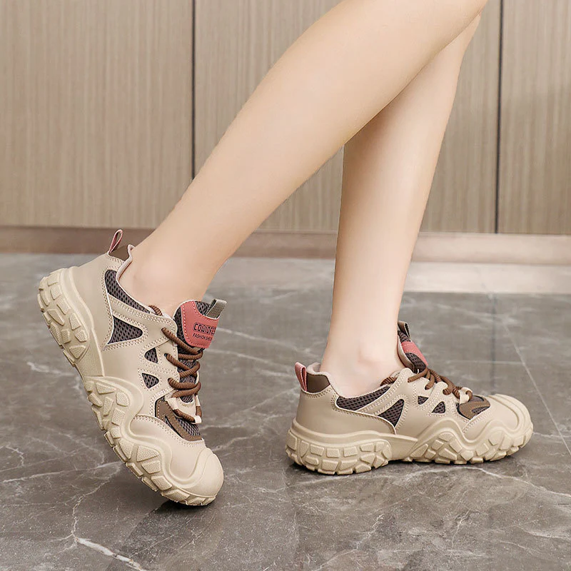 Damen Sportliche Sneakers mit reflektierender Oberfläche Heidi Mode - Image 3
