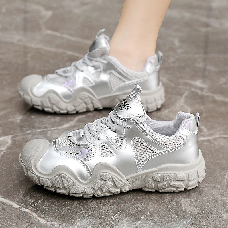 Damen Sportliche Sneakers mit reflektierender Oberfläche Heidi Mode - Image 4