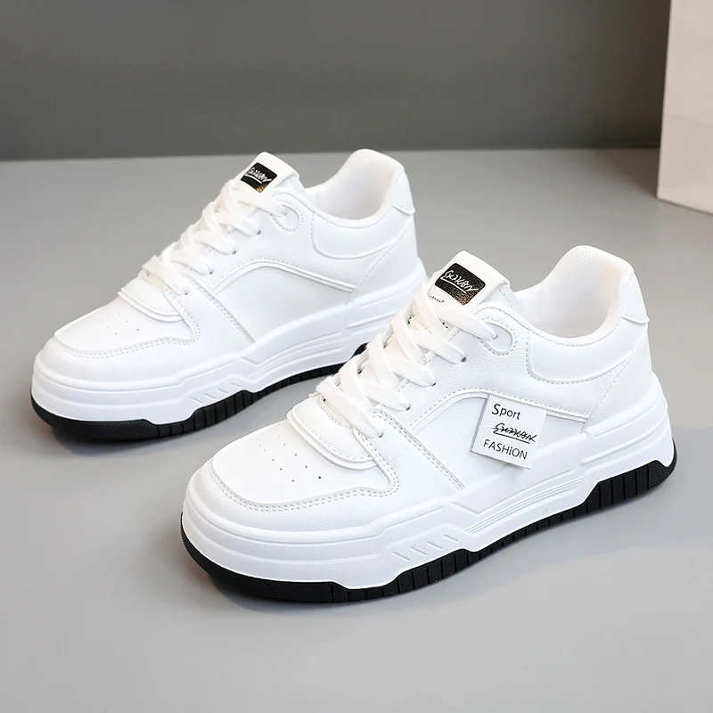 Damen Sportliche Sneakers mit robustem Obermaterial und dämpfendem Sohlenprofil Heidi Mode - Image 2