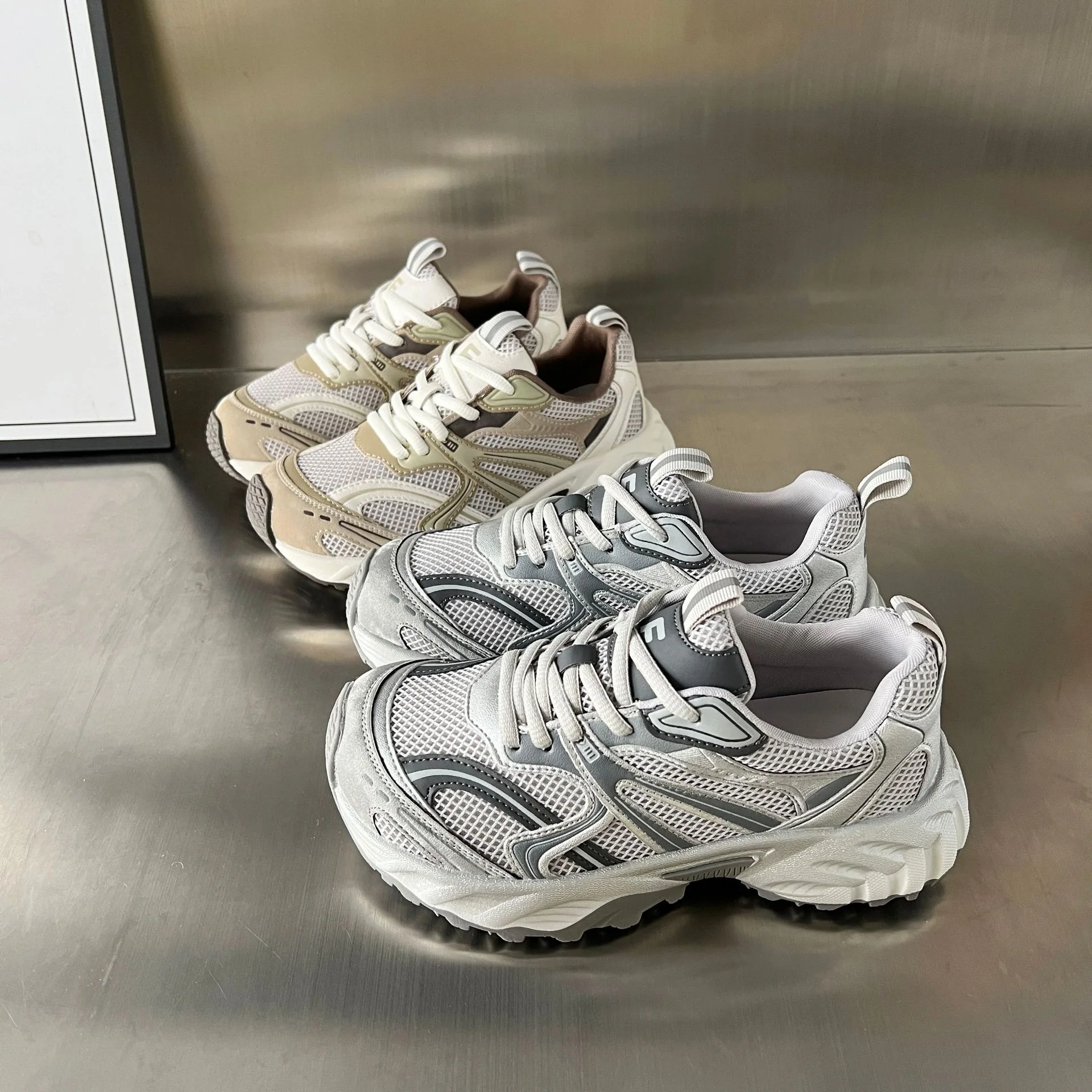 Damen Sportliche Sneakers mit robustem Profil und atmungsaktivem Obermaterial Heidi Mode - Image 3