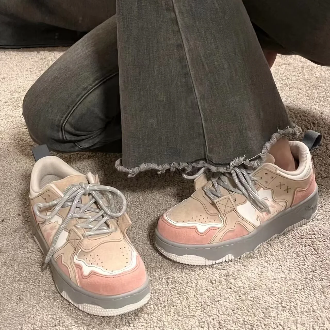 Damen Sportliche Sneakers mit robustem Sohlenprofil und gepolsterter Innensohle Heidi Mode - Image 2