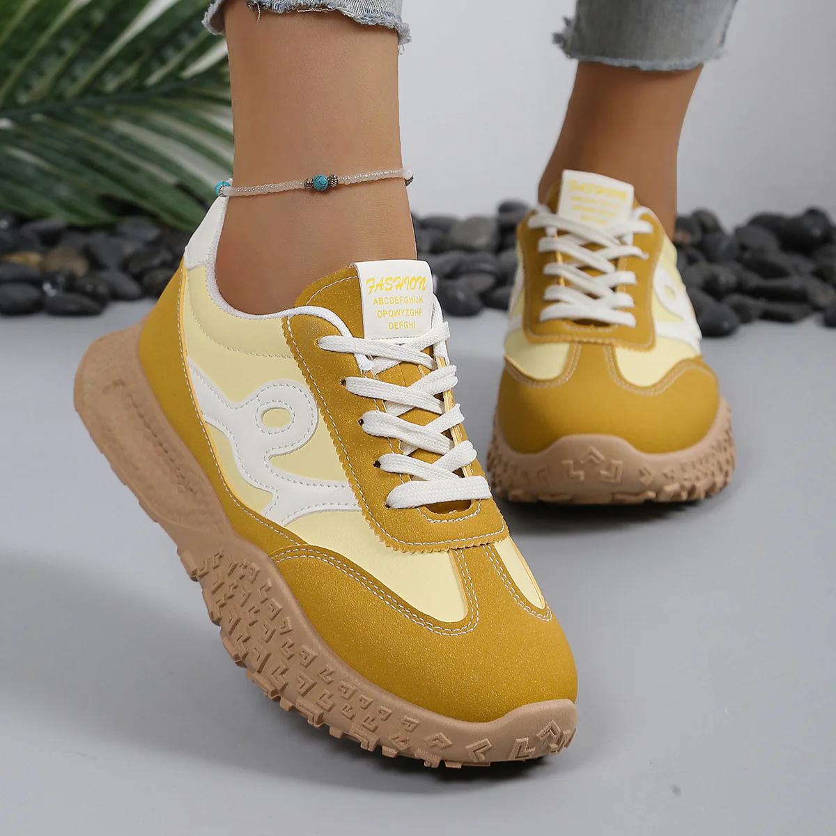 Damen Sportliche Sneakers mit rutschfester Laufsohle Heidi Mode - Image 4