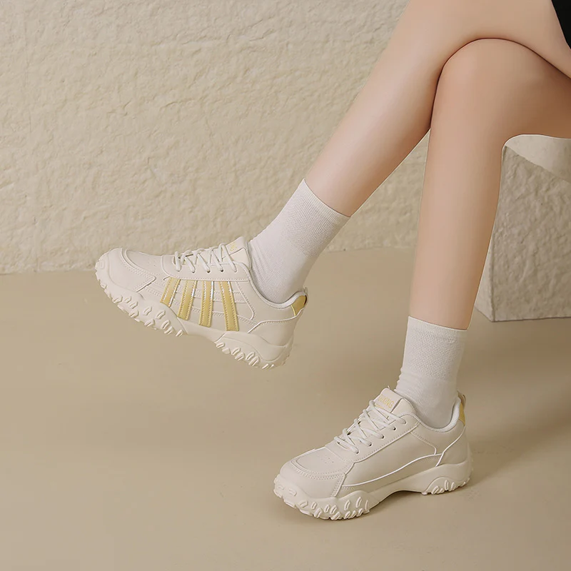 Damen Sportliche Sneakers mit rutschfester Laufsohle und atmungsaktivem Obermaterial Heidi Mode - Image 3